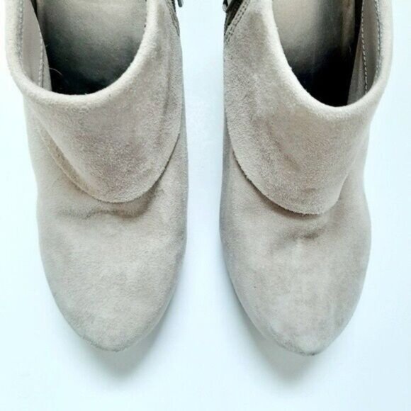 MTNY Laser Genuine Suede High Heel Shoe Bootie Sz 7.5 M - Picture 9 of 11